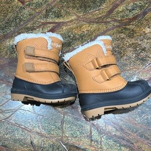 Cat & Jack toddler snow boots